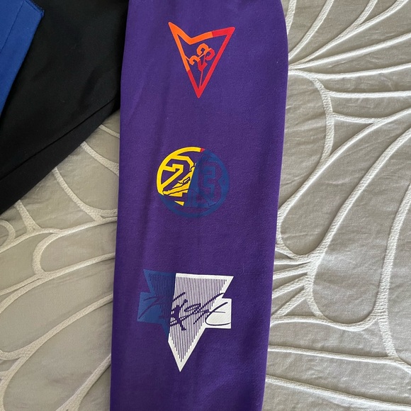 Nike Air Jordan Men’s full zip hoodie - Picture 2 of 8